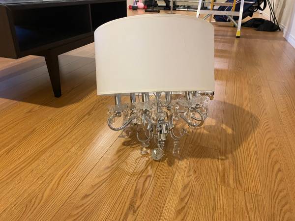 Chandelier 1