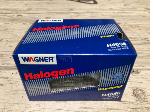 H4656 SEALED BEAM HEADLAMP NEW IN BOX 1