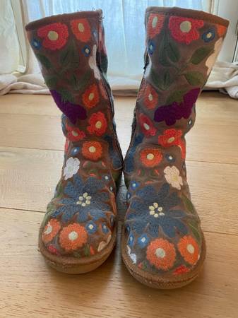 Ugg Flower Embroidered Boots 1