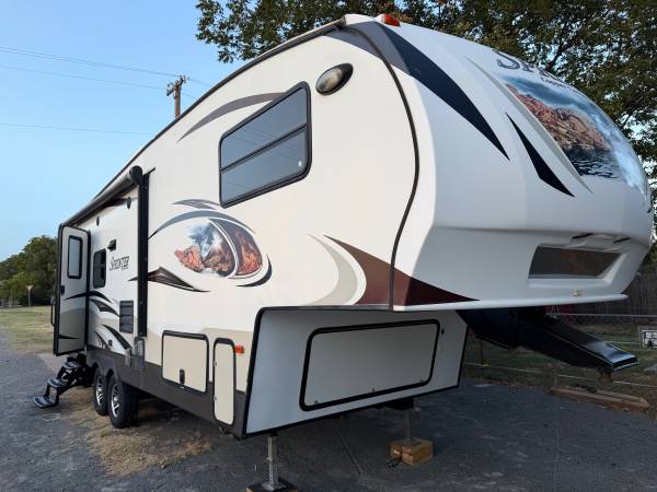 2013 Copper Copper 5th wheel:::::::::///:/:::::::::::::::: 1