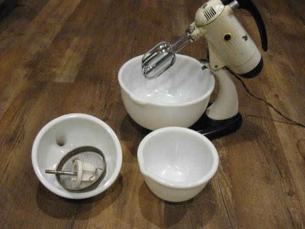 1940's Sunbeam Mixmaster 1