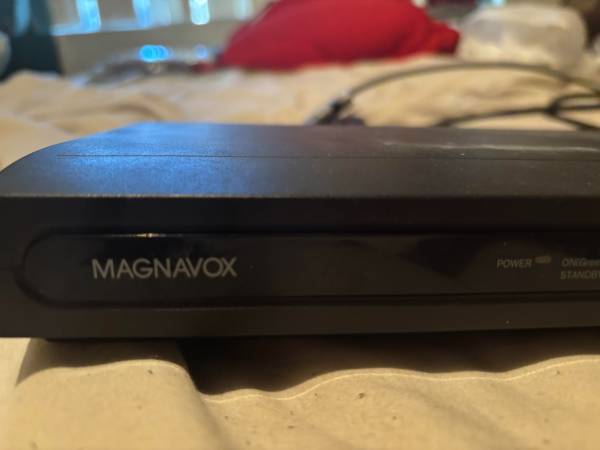 CONVERTOR BOX / REMOTE - plus 2 COLOR TV - PLUS 2 CONVERTOR BOX - $562926959329539121