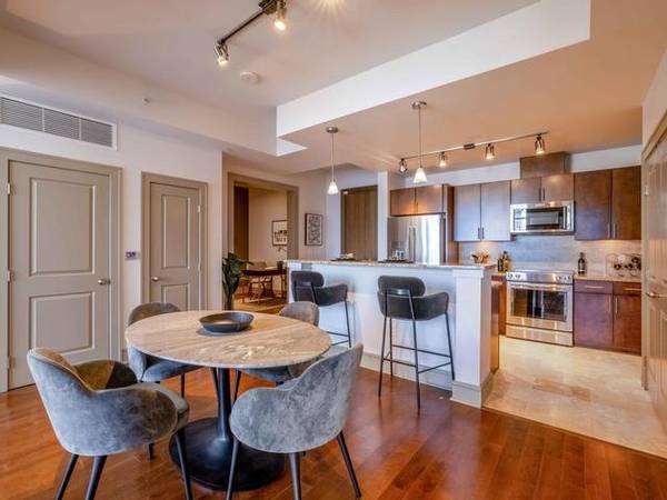 $8,132 / 2br - 1626ft2 - Optional On-site Storage, Patio / Balcony, Theater Room, High Ceilings (Downtown)63874307780867120