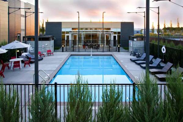 $1,587 / 1br - 655ft2 - Seamless blend of style & comfort: Dive into our 1 BR. (Richland)63673517922945121