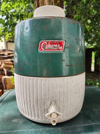 Vintage Coleman 2-gallon Thermos Jug Green/White 1