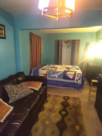 $450 No Deposit  Room for Rent S.W. Birmingham (Birmingham)63985793356802120