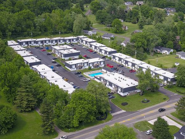 $1,060 / 2hab - 850ft2 - Aire acondicionado, aire acondicionado central, alfombra (1355 Western Ave, Chillicothe, OH)63672200675073122