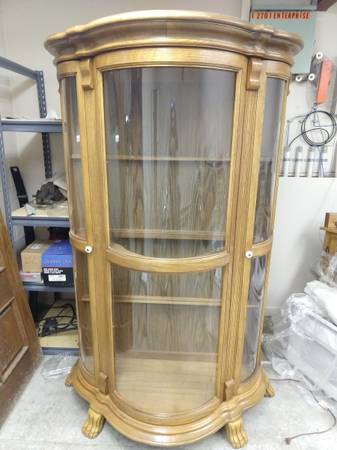 Solid oak china cabinet 1