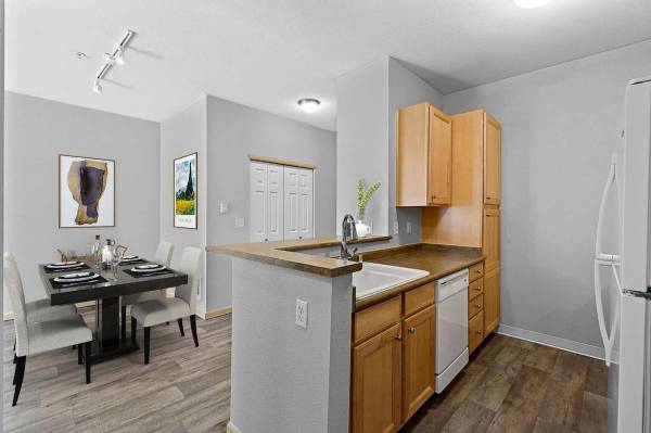 $1,641 / 1br - 610ft2 - Come Cozy Up to Your New View at Met Spires! (Downtown Tacoma)63808059591171124