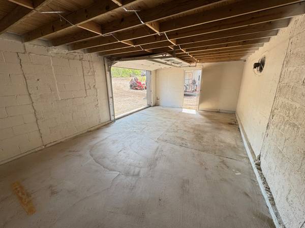 $245 / 375ft2 - Barn Storage in Vernon Available Now! (Vernon)64151640012033123
