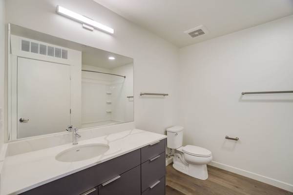 $2,399 / 2br - Private Balcony or Patio, Online Payments Available (Downtown Burien)63838111821059121