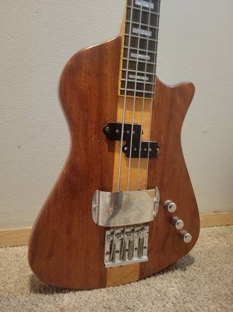 Custom ibanez iceman bass 1