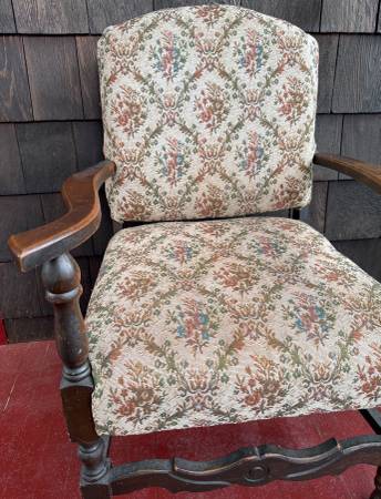 Antique Armchair (One Arm not Perfect) 1