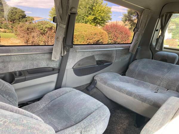 1998 Mitsubishi Delica Space Gear Exceed, Long body, High roof - $16,800 (Chelan)63442620907523122
