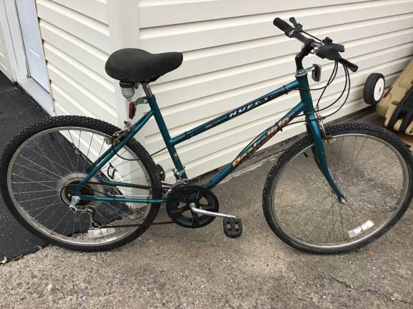 Huffy 26” 10 speed “Rockslide” bike 1