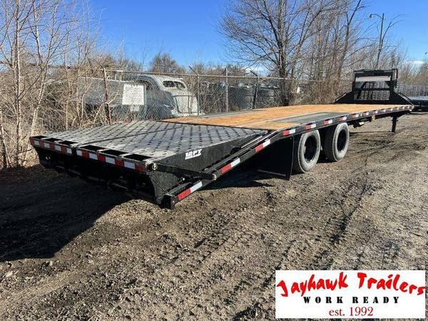 New Southland 32' Engineered Beam Gooseneck Deckover 1