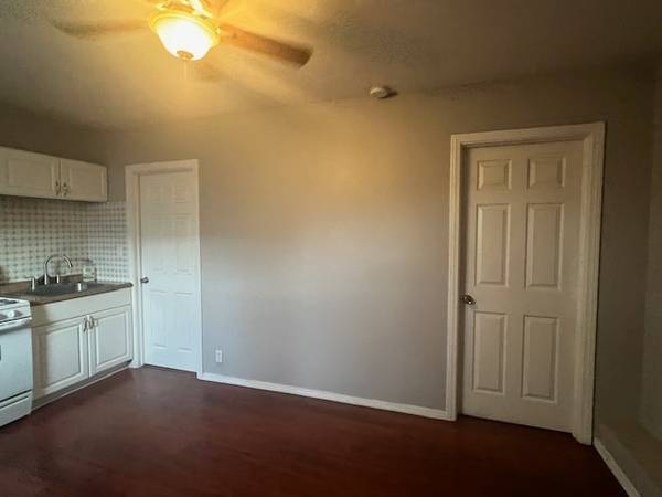 $1495.00 / 1br - ESTUDIO - PANORAMA - ENTRADA PRIVADA - 1 DORMITORIO 1 BAÑO - SERVICIOS INCLUIDOS E63668321024899124