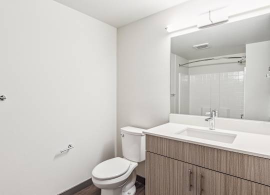 $2,400 / 2br - 878ft2 - in Kent WA, 2bd 2ba, Resident lounge (102 Madison Ave, Kent, WA)63944963181571121