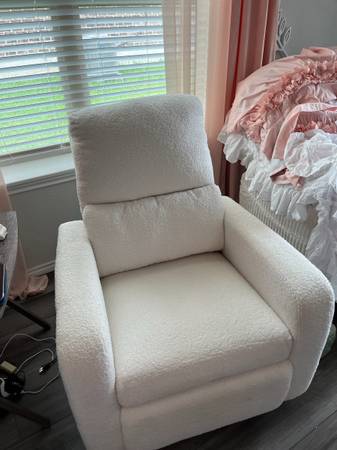 Recliner 1