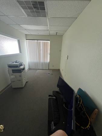 $1,670 / 856ft2 - Ground floor retail space available soon! (Anchorage)63416755994497121