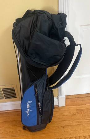 Walter Hagen Jr or Travel Golf Bag 34” Blue Stand Straps 4 Slots 1