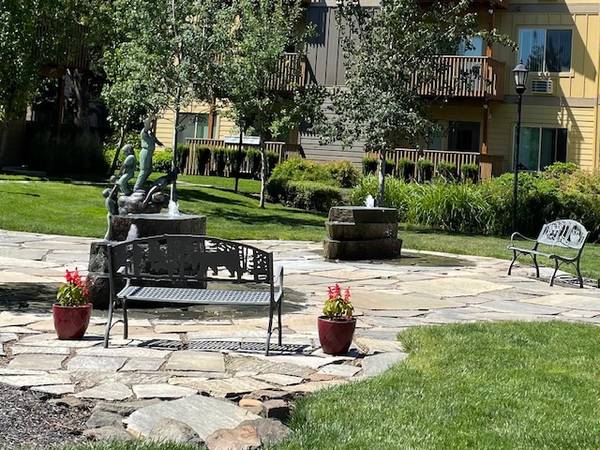 $2,025 / 2br - 1350ft2 - Luxurious 1350 sq ft Townhouse in South Salem (Salem)63660412492803121