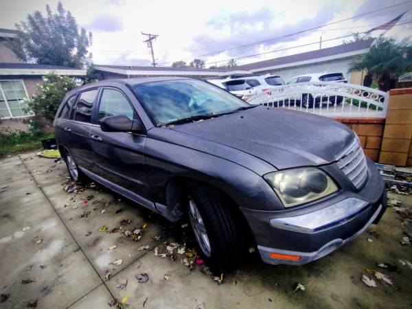 2004 Chysler Pacifica good for parts 1