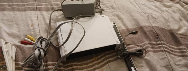 2 nintendo wii - $90 (Sanford)63440899114497122