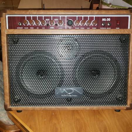 *LIKE NEW* MDDesigns AG-30 Guitar Amplifier 1