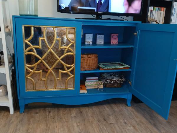 Mirrored sideboard 1