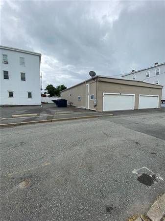 $2000.00 / 1br - 800ft2 - 1 Bed Private Condo with two car garage64002828461313120