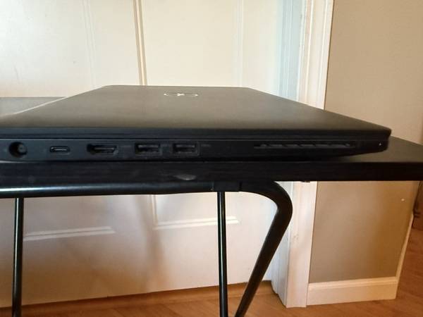 Dell Latitude 7480 portátil de 14" HD - 4 núcleos 2,6 GHz, 16 GB, 500 GB, WIN11 - 250 $ (North Liberty)63435737025283124