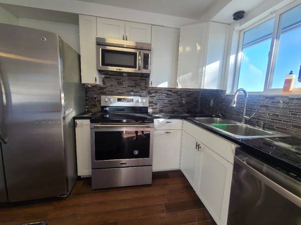 $2600.00 / 5br - 1950ft2 - Stunning Spacious Residence in a Highly Desirable Growing Neighborhood63671040349825124