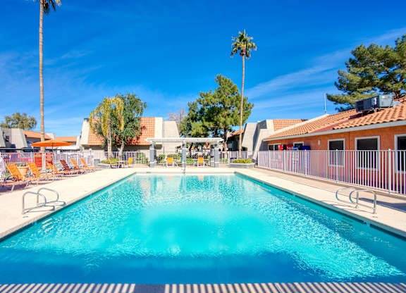 $855 / 1br - 700ft2 - ✨ Spacious 1,2 & 3 BRs | Pet-Friendly! 🏡 (19TH AVE AND THUNDERBIRD!)64024993501185124