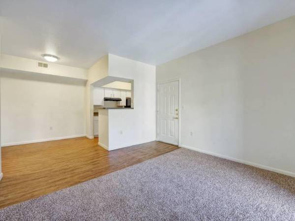 Fully Equipped Kitchen, Playground, Pet Friendly, Balcony/Patio 1