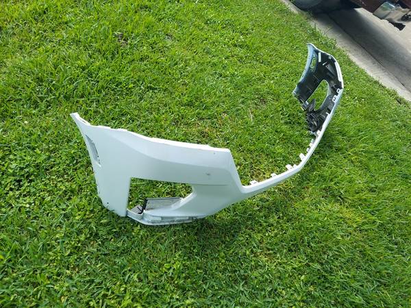 2022 UP 2024 CHEVY TRAVERSE FRONT BUMPER - $325 (Houston)62970100359555122