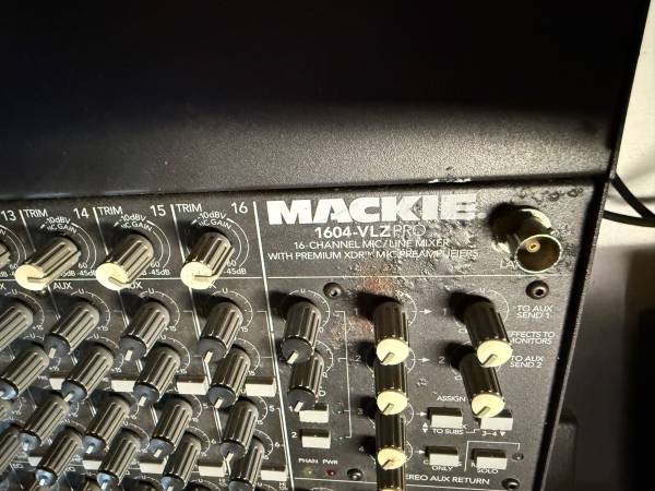 Mackie 1604 VLZ Pro 16-Channel Mixer MADE in USA (2003) - musical