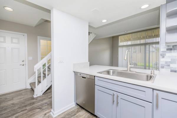 $960 / 1br - Cozy and private 1 bed 1 bath apartment (emeryville)63888990513923123