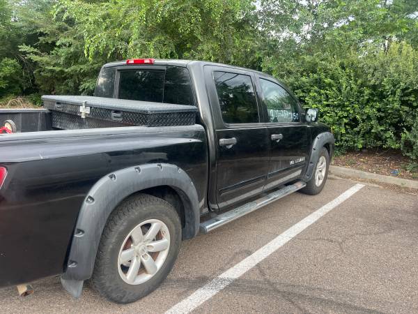2008 motor trend truck of the year NISSAN TITAN - $2,500 (Centennial)63619746691459122
