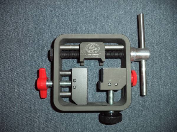 Kaiser UNI-200L Universal Sight Pusher 1