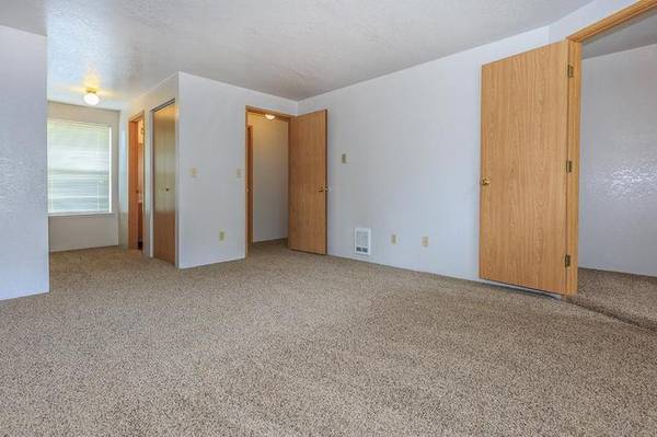 $1,645 / 1br - 890ft2 - Especial $1645 890 pies cuadrados 1BR/1BA Townhome (Des Moines)63688586717699123
