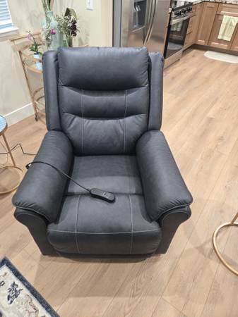 Recliner 1