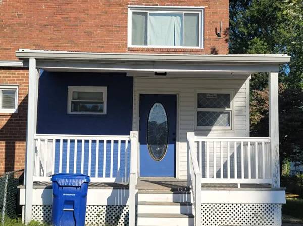 Charming 3 Bed Townhouse in Baltimore | 1.5 Bath | $1800/mo 1