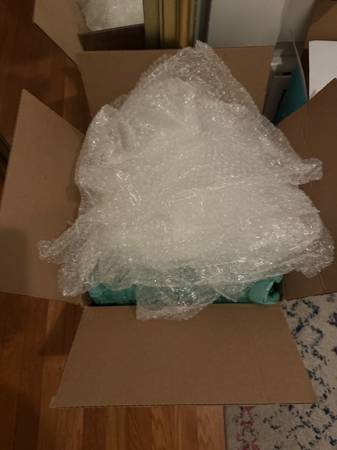 Free bubble wrap and box 1