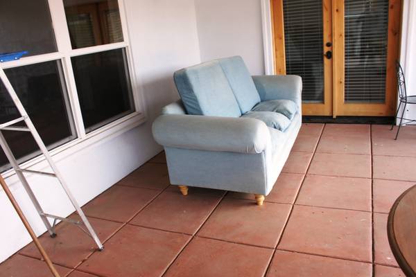 Blue couch - Free 1