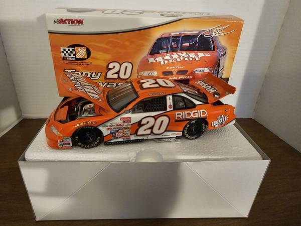 Tony Stewart #20 Home Depot 2000 Pontiac NASCAR Action Racing 1:24 Die 1
