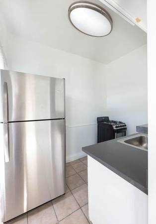 $1,195 Studio, In Los Angeles, Street Parking (257 South Kenmore Avenue, Los Angeles, CA)63857622953473120