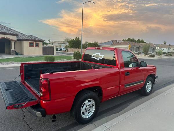 2004 Chevrolet Silverado 1500 cabina simple V8 cama corta automática 0 ÓXIDO - $13,900 (Mesa)63616969601667121