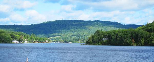 $2,200 / 2br - 2 Bed - 2 Bath / Beautiful 2 Story Townhouse Across from Mascoma Lake (Enfield)63931920169731120