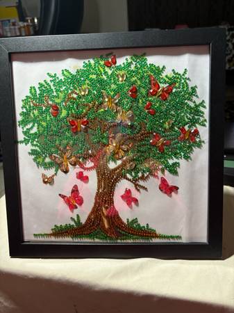 Diamond painting tree with butterflies 1